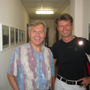 Dr. Gunther Schmidt